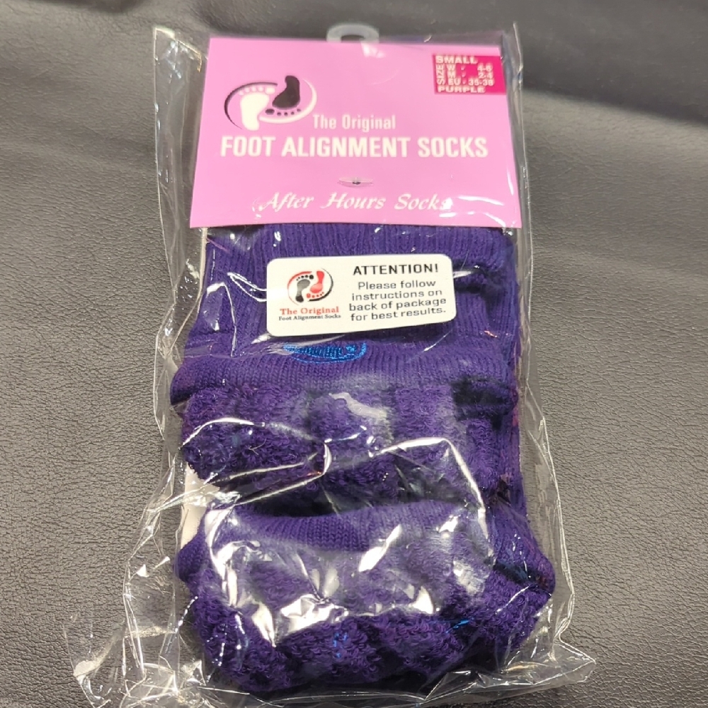 Women's Purple Foot Alignment Socks Size Small NWT